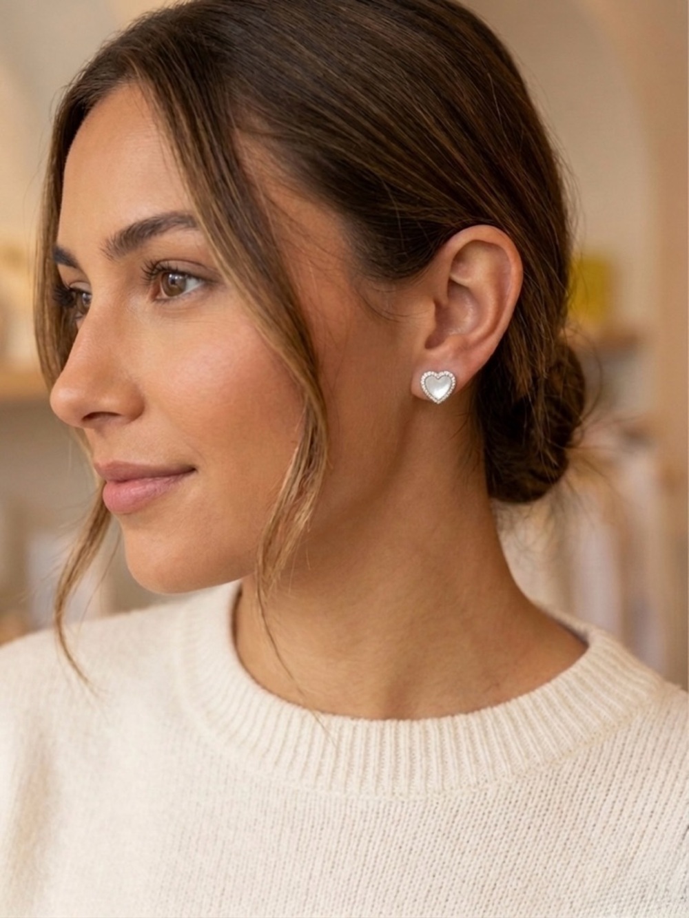 Kendra Scott Ari Heart Stud Earrings Ivory Mother of Pearl Rhodium + Bag